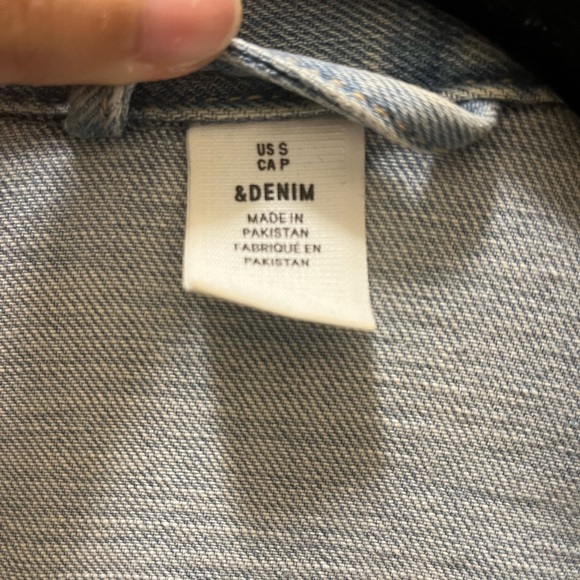 Jean jacket - Picture 2 of 3